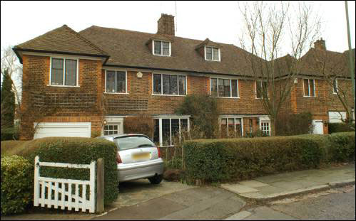 06-7 Milton Close